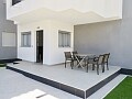 Apartamento de 2 dormitorios en Planta Baja con terraza en Villamartin * in Ole International