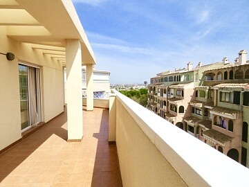 3 beds penthouse nr Parque Naciones park in Torrevieja  * in Ole International