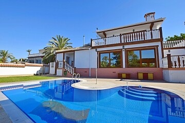 Luxury detached villa overlooking the sea in Orihuela Costa  in Ole International