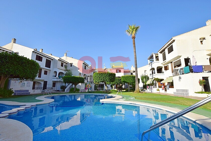 2 pokojowe mieszkanie na parterze blisko morza w Playa Flamenca in Ole International