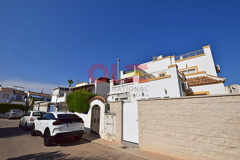 3 beds large semidetached villa in Carrefour Torrevieja area  in Ole International