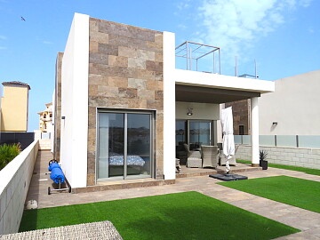 Vrijstaande moderne villa met 3 slaapkamers in Villamartin in Ole International