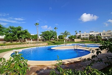 Apartamentos en planta baja de 2 dormitorios en Vistabella Golf  in Ole International