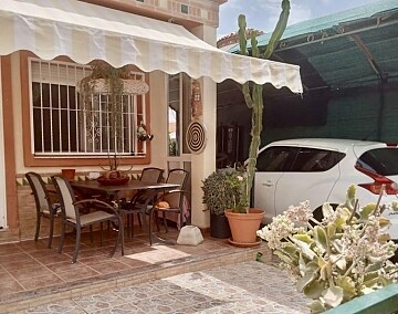 Freistehende Villa mit 3 Schlafzimmern in Playa Flamenca in Ole International