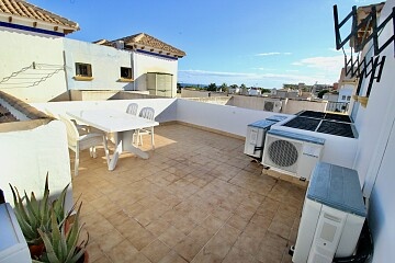 Penthouse de trois chambres à La Zenia in Ole International