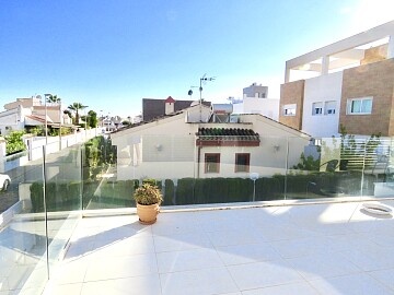 4 beds detached villa with a private pool in Mil Palmeras in Ole International