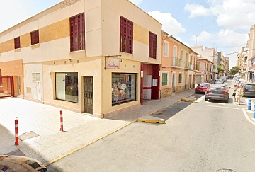 Parkeerplaatsen en bergingen te huur in het centrum van San Juan * in Ole International