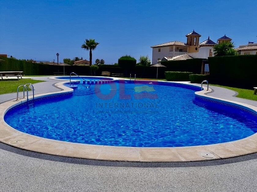 Two bedroom ground floor apartment in Lomas de Cabo Roig in Ole International