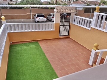 Two bedroom ground floor apartment in Lomas de Cabo Roig in Ole International