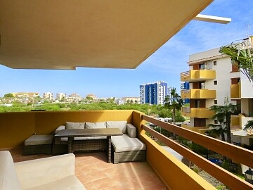 Apartamento de 2 dormitorios con buenas vistas, cerca del mar, en Punta Prima  * in Ole International