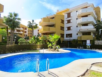 Apartamento de 2 dormitorios con buenas vistas, cerca del mar, en Punta Prima  * in Ole International