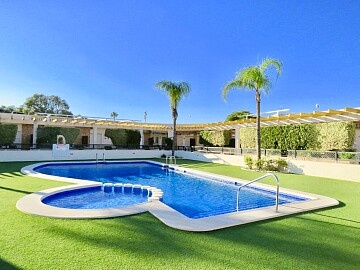 Ground floor townhouse with 2 bedrooms in Mil Palmeras in Ole International