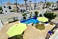 Vilă cu 4 dormitoare și piscină privată în Villamartín in Ole International