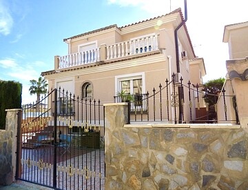 Villa med 3 sovrum med privat pool i Los Altos * in Ole International