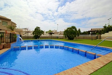 Renovated semi-detached house with 3 bedrooms in Villamartín * in Ole International