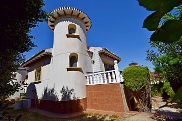 Villa individuelle de 3 chambres avec jardin privé près de Villamartin * in Ole International