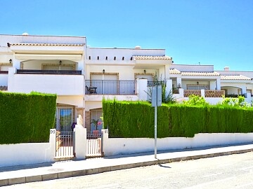 Bungalou cu 2 dormitoare la ultimul etaj în Los Dolses-Villamartín * in Ole International