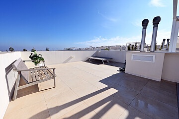 Penthouse with 2 bedrooms and 2 bathrooms in Los Balcones in Ole International