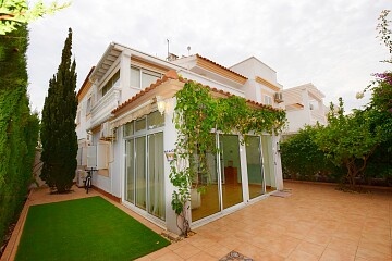 4 bedrooms semidetached villa in Playa Flamenca  in Ole International