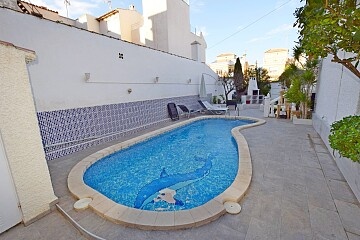 Spacious 3 bedroom detached villa & guest house near the beach in Torrevieja  in Ole International