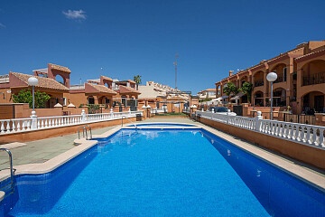 Casa a schiera con 3 camere da letto con vista ad Aguas Nuevas - Torrevieja  in Ole International