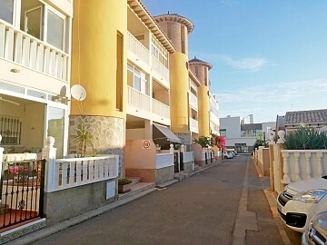 Lägenhet med 2 sovrum nära havet i området Cabo Roig in Ole International
