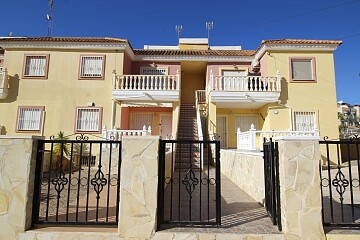 2 bedroom top floor apartment with private roof terrace nr. Villamartin  in Ole International
