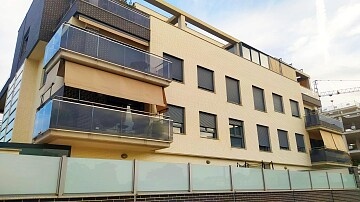 Amplio apartamento de lujo de 3 dormitorios en la ciudad de Murcia in Ole International
