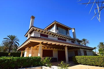 Luxury villa by the sea in Cabo Roig  in Ole International