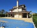 Вилла с участком рядом с морем в Cabo Roig  in Ole International