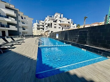Modern appartement met 2 slaapkamers tussen Villamartín en Campoamor Golf in Ole International