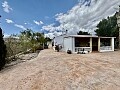 Maison de campagne de 4 chambres avec piscine privée à Crevillente in Ole International