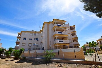 Lägenhet med 2 sovrum med stor terrass, nära stranden, i La Zenia  in Ole International