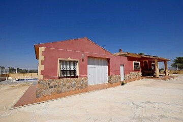 Spacieuse maison de ville de 4 chambres près d'Abanilla  in Ole International
