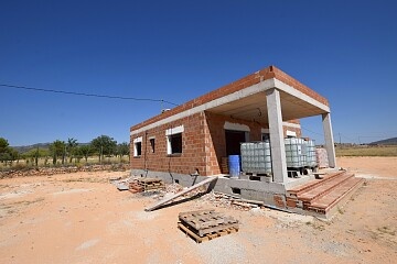 Country house under construction waiting for final purchaser details in Pinoso  in Ole International