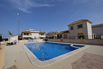 Bungalow de 2 chambres au dernier étage avec solarium à Villamartín  * in Ole International