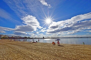 Romslig 3-roms leilighet med stor terrasse ved siden av Acequión-stranden in Ole International