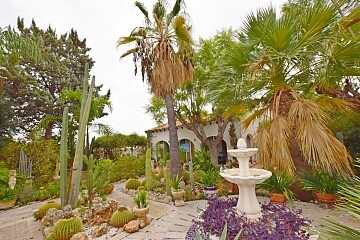 Casa de campo de 3 dormitorios con gran parcela cerca de San Juan y Alicante in Ole International