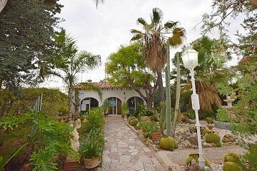 Maison de campagne de 3 chambres avec grand terrain près de San Juan et Alicante in Ole International