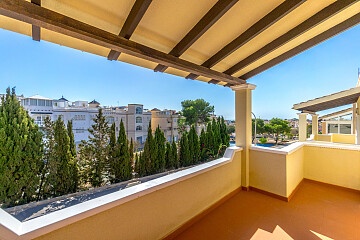 Frittliggende villa med 3 soverom nær Villamartín og Campoamor Golf  in Ole International