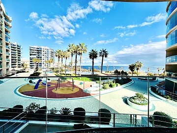 Appartement de 2 chambres près de la mer à Punta Prima in Ole International