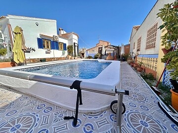 Villa med 4 sovrum i Playa Flamenca in Ole International