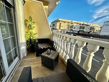Appartement de 2 chambres au rez-de-chaussée à proximité de Playa de los Locos in Ole International