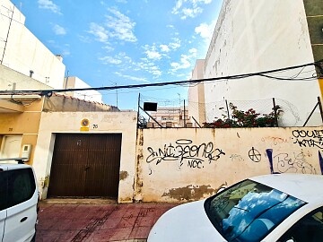 Tontti lähellä Curan rantaa Torreviejassa  in Ole International