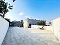Chalet adosado de 2 dormitorios con jardín y piscina privada en Los Balcones in Ole International