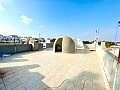 Chalet adosado de 2 dormitorios con jardín y piscina privada en Los Balcones in Ole International