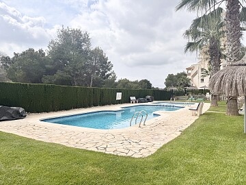 Apartamento de 2 dormitorios en Las Ramblas Golf in Ole International