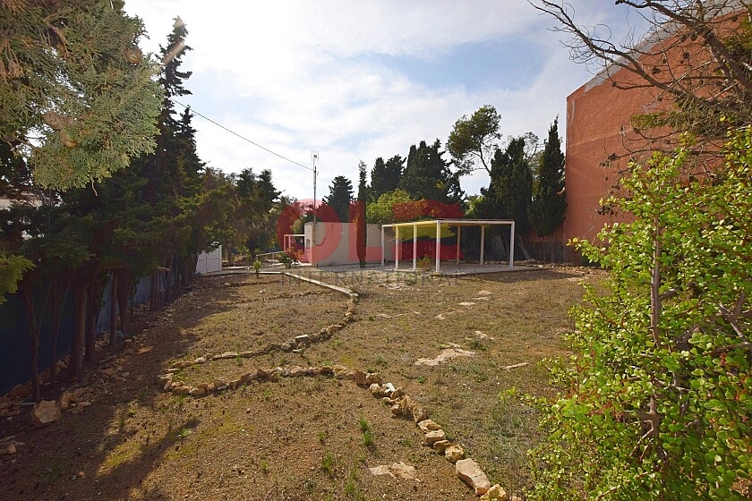 Terrain à bâtir de 1500 m2 au nord de Torrevieja in Ole International
