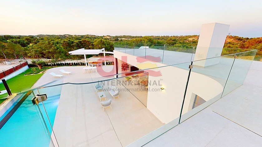 Luxury villas in Colinas Golf  in Ole International