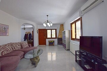 Grande villa con 6 camere da letto e piscina vicino a Villamartín in Ole International